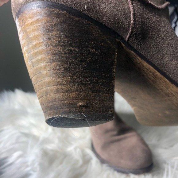 Steve Madden Milaan leather suede beige ankle boot - Picture 6 of 8
